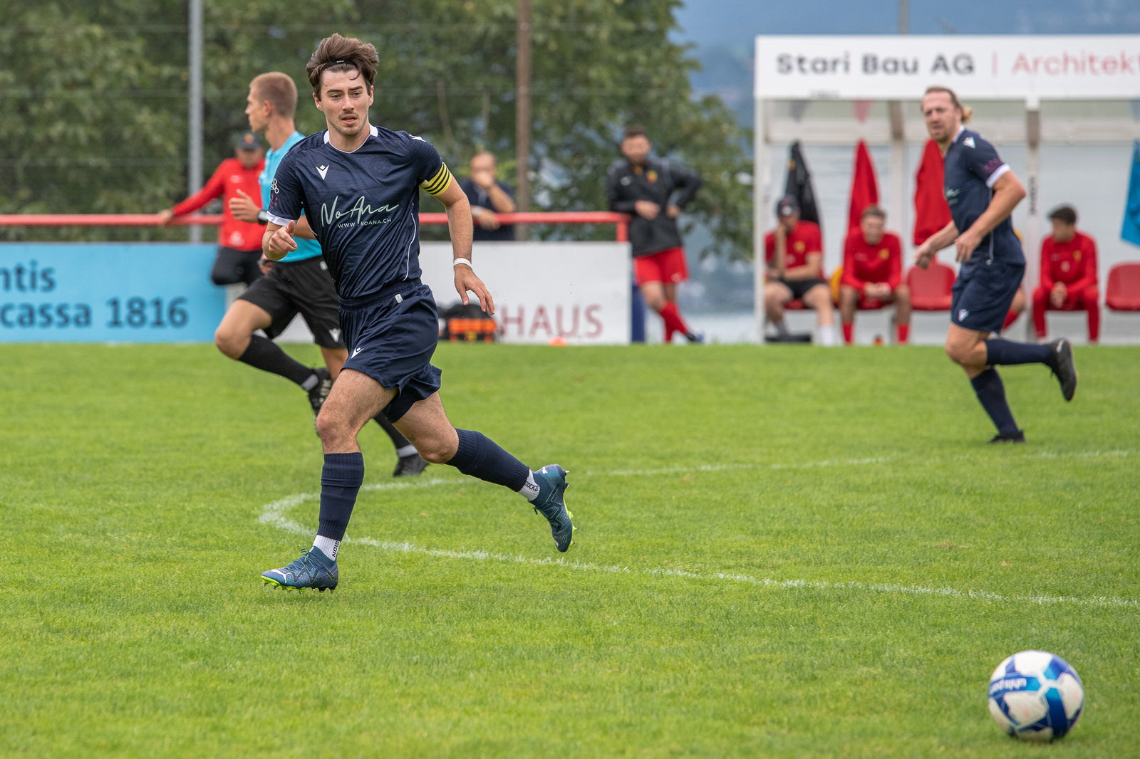 NoAna sponsert den FC Oberrieden: Der Verein, der nicht nur gut spielt, sondern auch gut aussieht!