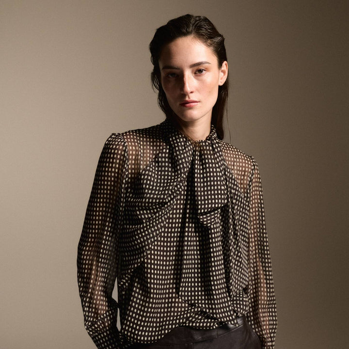 0039 ITALY Bluse Dorothea - brown dots