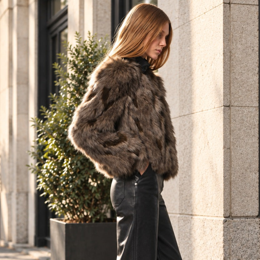 APPARIS Lillet Patchwork Bomber in Cedar Multi – kurze Damenjacke aus Faux Fur mit Details in Lederoptik