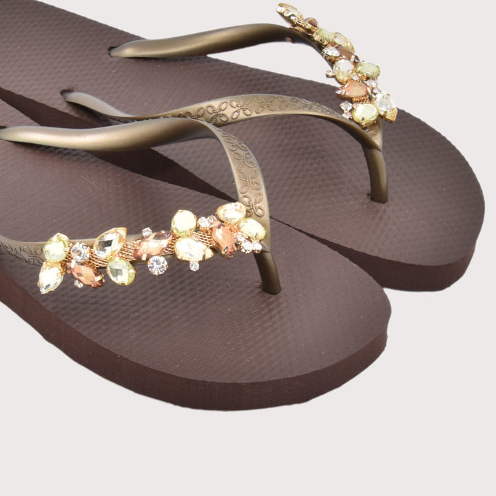 Chanclas by Simone Herrera "Chloe" braun - gold
