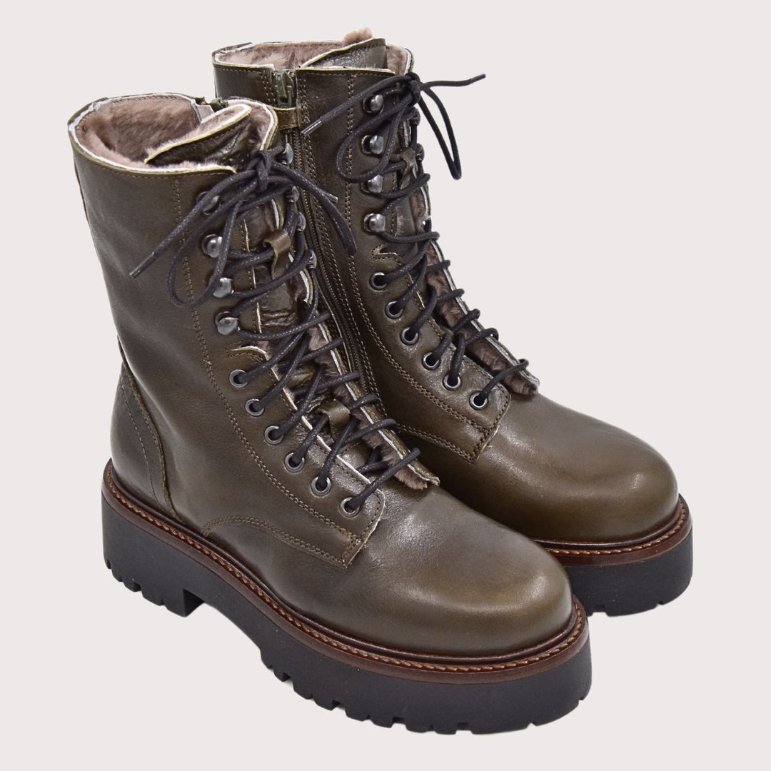Dianetti Lammfell Schnürboots, Artikel-Nr. 1633 in Tudor Verde - NoAna FASHION BEAUTY STYLING