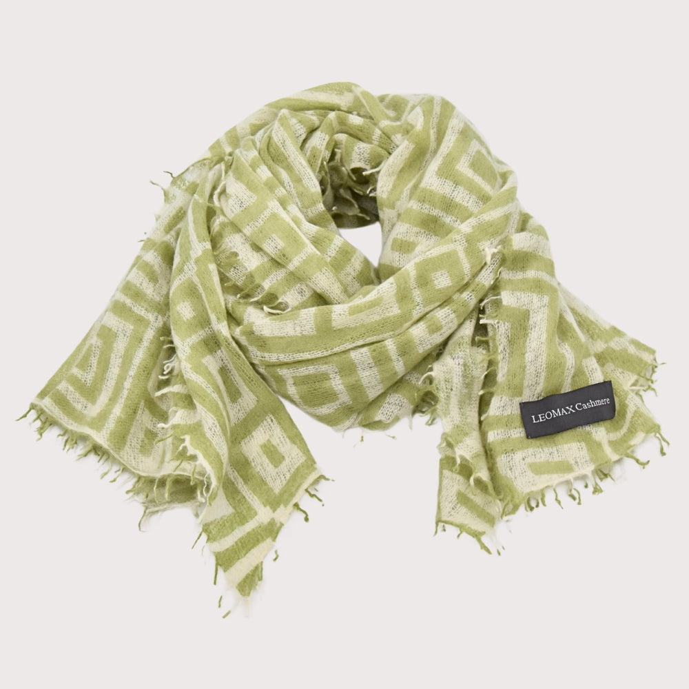 Leomax Cashmere Schal „Seventies“ in Matcha (Hellgrün) aus 100 % Kaschmir mit geometrischem Muster und Fransen