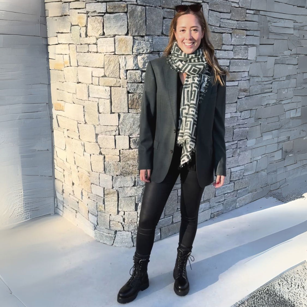 Dianetti Lammfell Schnürboots, Artikel-Nr. 1633 in Tudor nero - NoAna FASHION BEAUTY STYLING