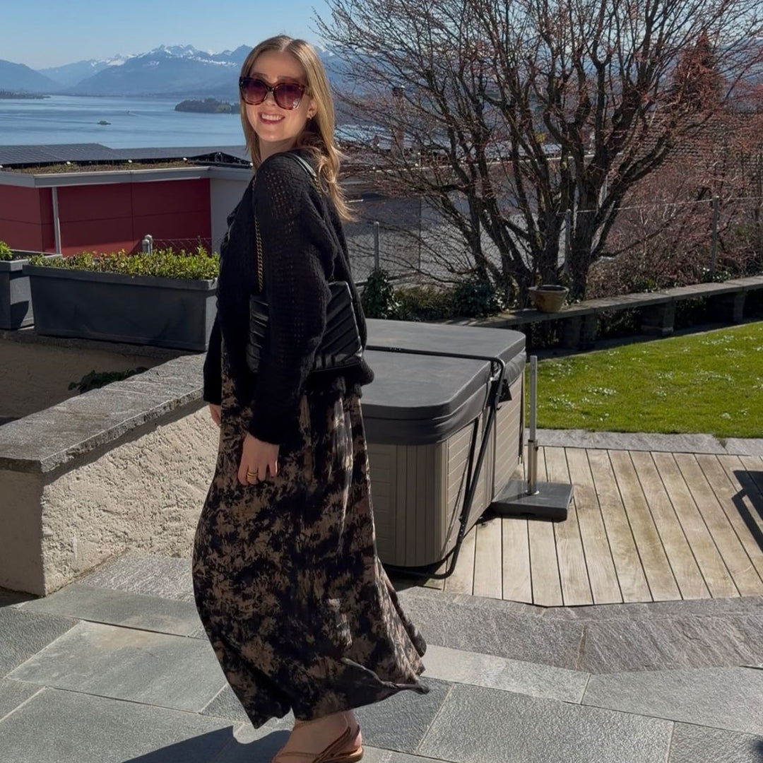 Salty Skin Batik Longdress Schwarz Beige – luftiges Sommerkleid mit Batikprint im Outdoor Look
